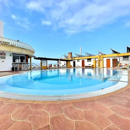 Estudio Familiar Cs, Wifi, Piscina En La Azotea Compartida En Puerto De La Cruz