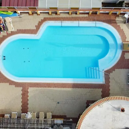 Estudio Familiar Cs, Wifi, Piscina En La Azotea Compartida En Puerto De La Cruz * 푸에르토 드 라 크루즈