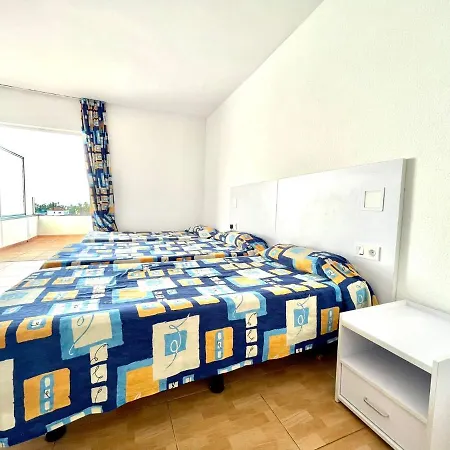 Apartamento Estudio Familiar Cs, Wifi, Piscina En La Azotea Compartida En Puerto De La Cruz *